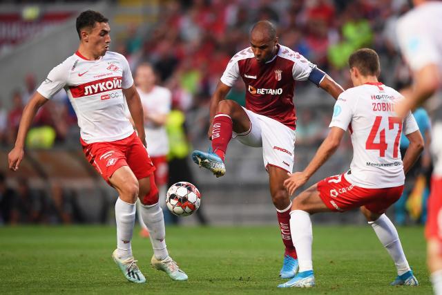 大巴黎锋线迎集体爆发 1隐患或致红军客场难胜